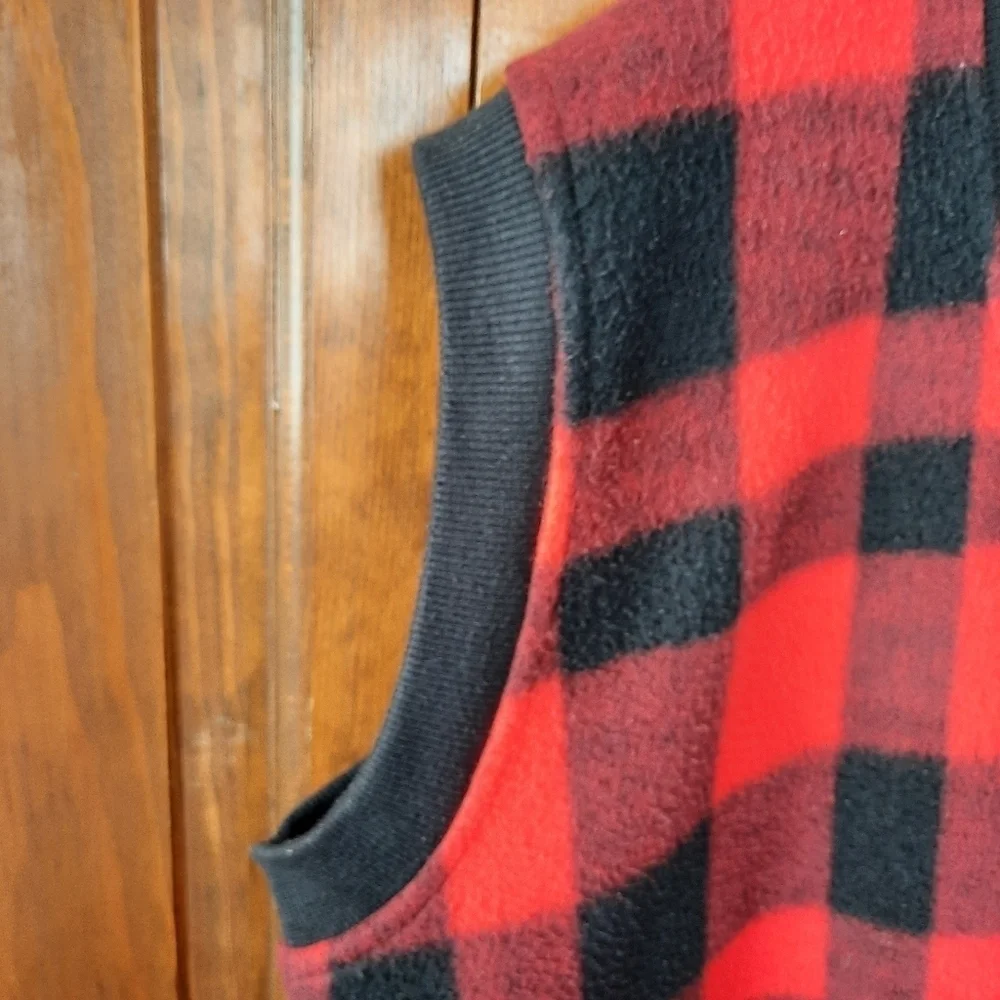 Vintage Falls Creek red and black buffalo check plaid fleece full zip vest